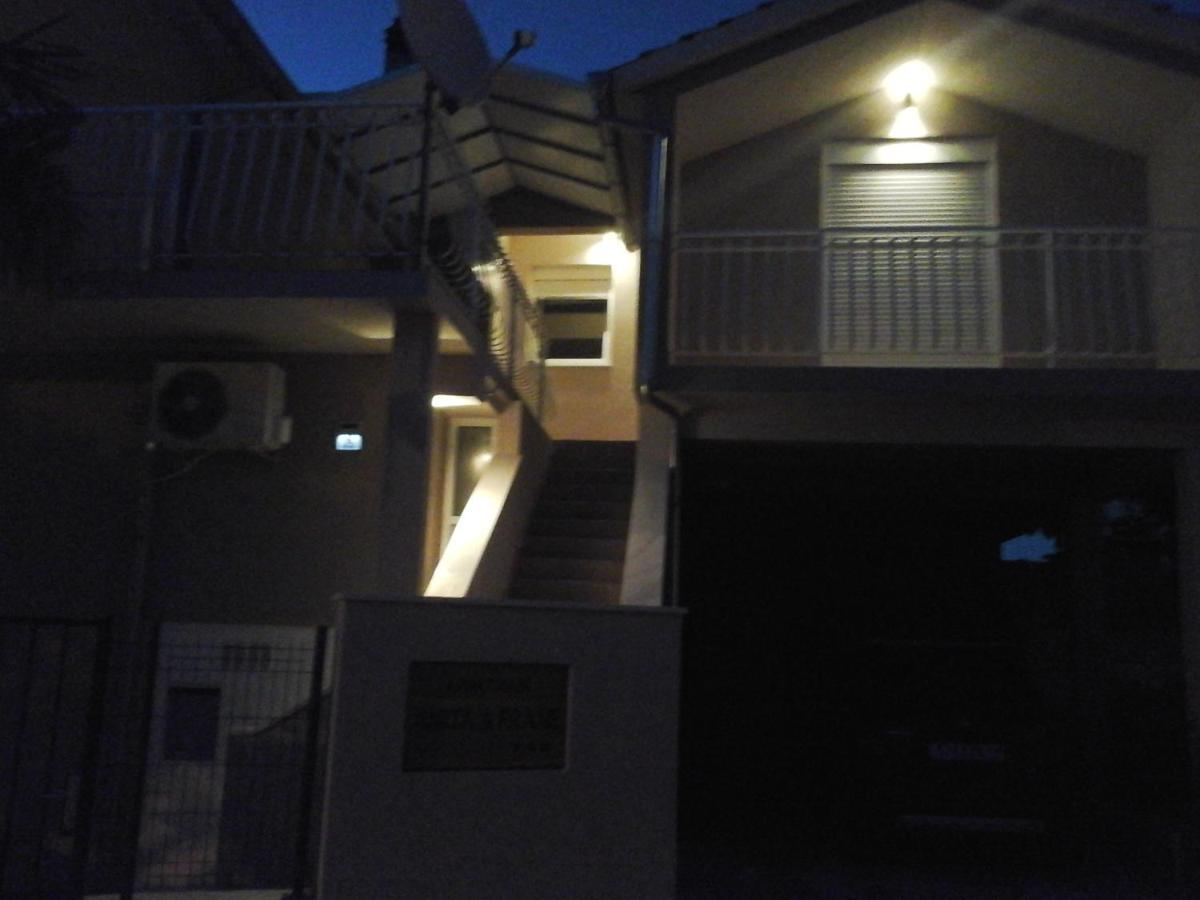 Apartments Anita Frane Vodice Exteriör bild