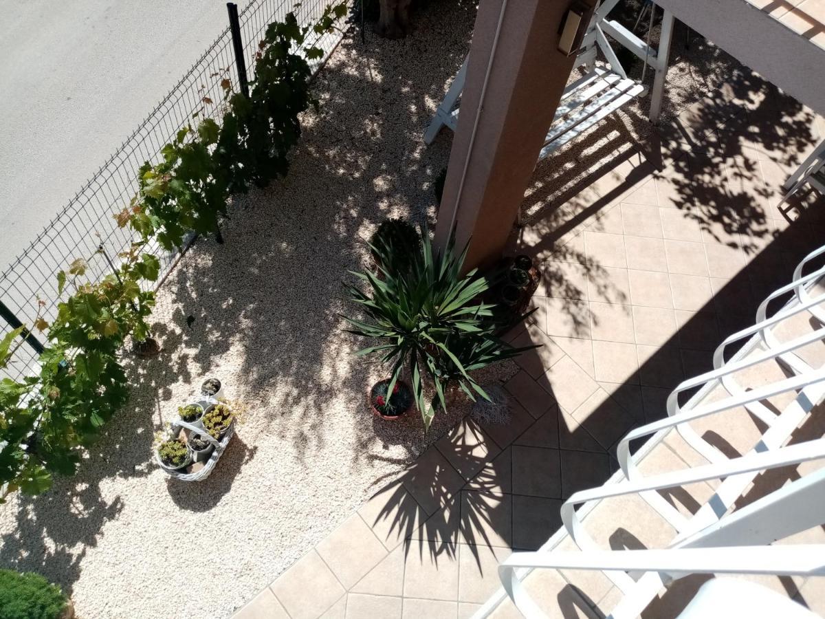 Apartments Anita Frane Vodice Exteriör bild
