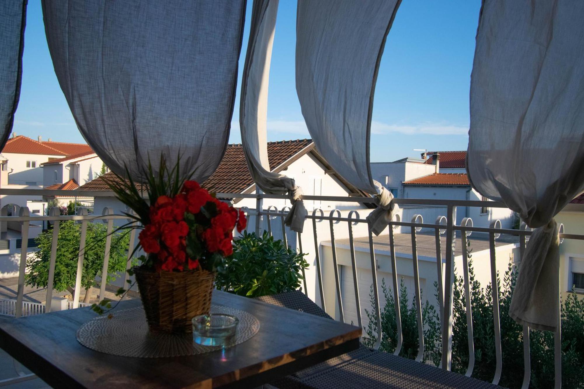 Apartments Anita Frane Vodice Exteriör bild