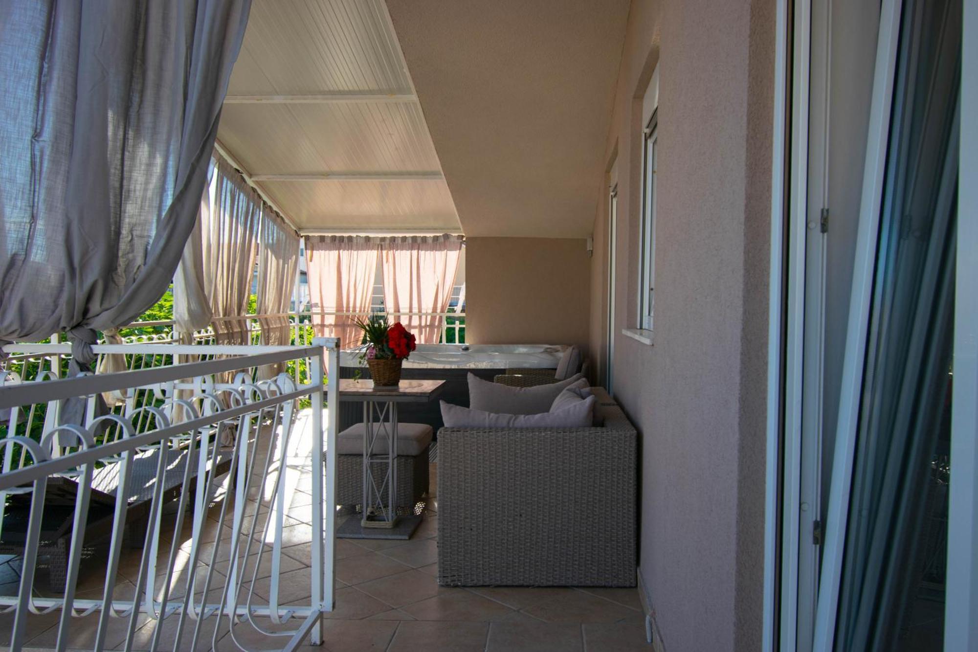 Apartments Anita Frane Vodice Exteriör bild